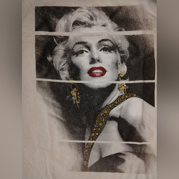 Marilyn Monroe tee 📍 - Picture 2 of 6